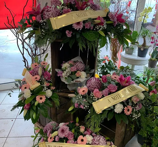 composition florales deuil à La Chapelle-St-Ursin dans le Cher 18