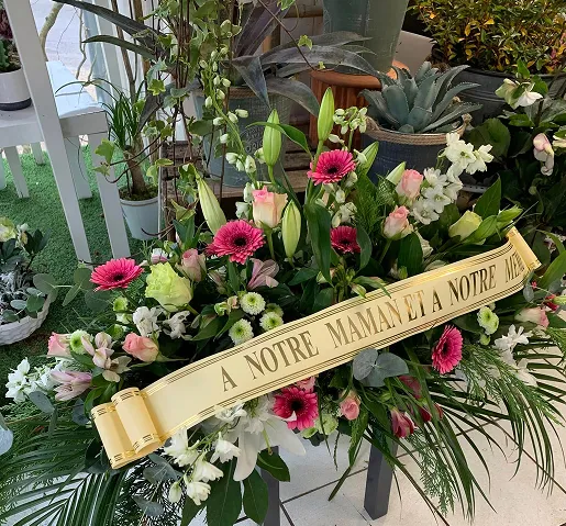 composition florales Enterrements à La Chapelle-St-Ursin dans le Cher 18